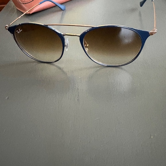 Ray Ban Sunglasses - Picture 2 of 2